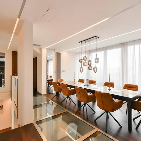 Presidential Penthouse, 303m2, Jacuzzi On Terrace, Sauna, 6bdrm, 4bthrm, Ac, Lift * 布拉格