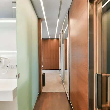 公寓 Presidential Penthouse, 303m2, Jacuzzi On Terrace, Sauna, 6bdrm, 4bthrm, Ac, Lift