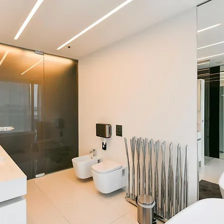公寓 Presidential Penthouse, 303m2, Jacuzzi On Terrace, Sauna, 6bdrm, 4bthrm, Ac, Lift 布拉格