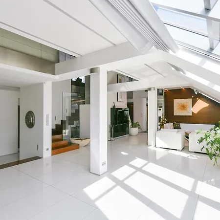 Presidential Penthouse, 303m2, Jacuzzi On Terrace, Sauna, 6bdrm, 4bthrm, Ac, Lift * 布拉格