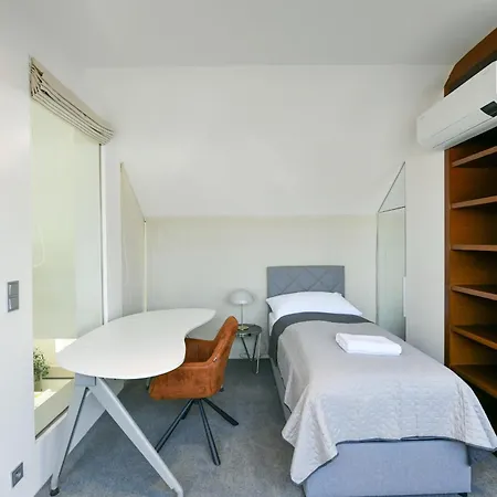 公寓 Presidential Penthouse, 303m2, Jacuzzi On Terrace, Sauna, 6bdrm, 4bthrm, Ac, Lift
