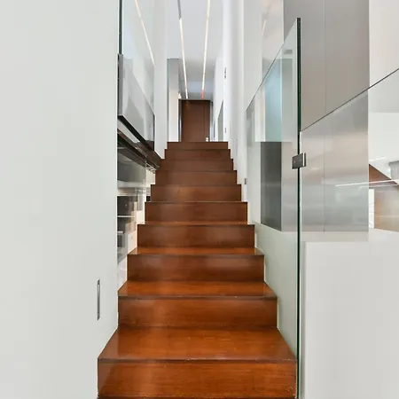 Presidential Penthouse, 303m2, Jacuzzi On Terrace, Sauna, 6bdrm, 4bthrm, Ac, Lift Prag