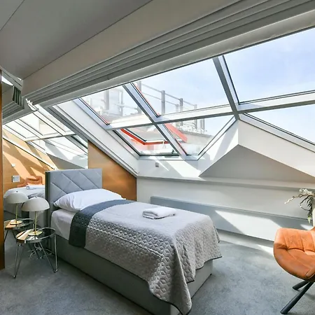 Presidential Penthouse, 303m2, Jacuzzi On Terrace, Sauna, 6bdrm, 4bthrm, Ac, Lift Lägenhet *