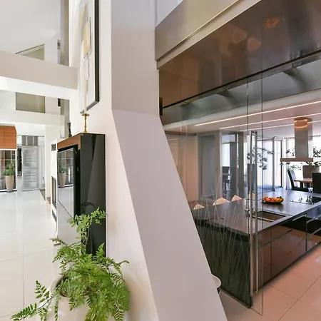 Lägenhet Presidential Penthouse, 303m2, Jacuzzi On Terrace, Sauna, 6bdrm, 4bthrm, Ac, Lift *