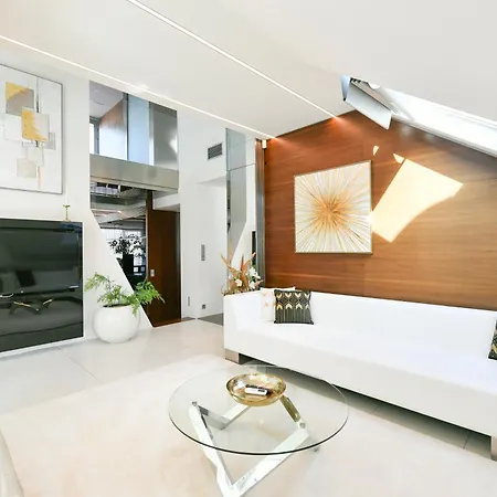 Presidential Penthouse, 303m2, Jacuzzi On Terrace, Sauna, 6bdrm, 4bthrm, Ac, Lift * Prag