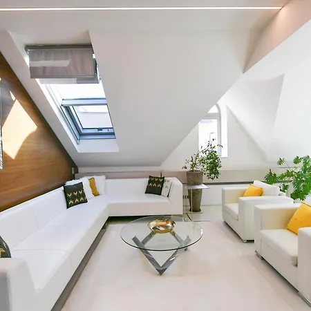 Lägenhet Presidential Penthouse, 303m2, Jacuzzi On Terrace, Sauna, 6bdrm, 4bthrm, Ac, Lift *