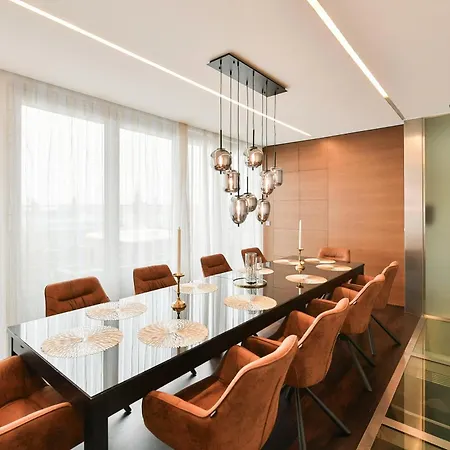Presidential Penthouse, 303m2, Jacuzzi On Terrace, Sauna, 6bdrm, 4bthrm, Ac, Lift Daire *